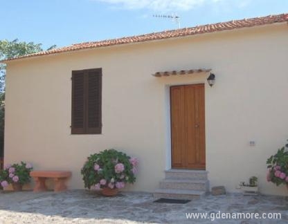 Lubagnu Vacanze Holiday House, , ενοικιαζόμενα δωμάτια στο μέρος Sardegna Castelsardo, Italy - main view